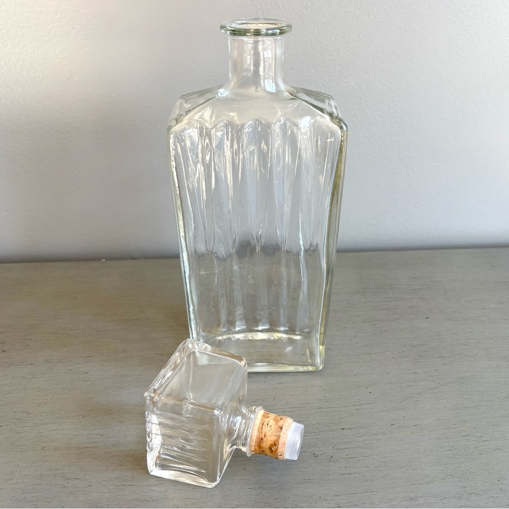 VTG 60s Heavy Clear Glass Liquor Bottle Decanter Vase Decor w/ Cork Stopper 11" - Picture 8 of 11